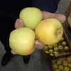 свежие местные яблоки в Феодосии
