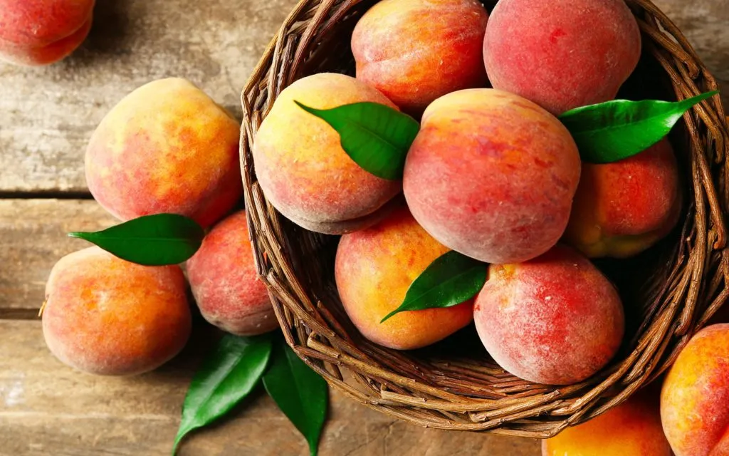 яблоки разных сортов, персики Крым в Симферополе 3
